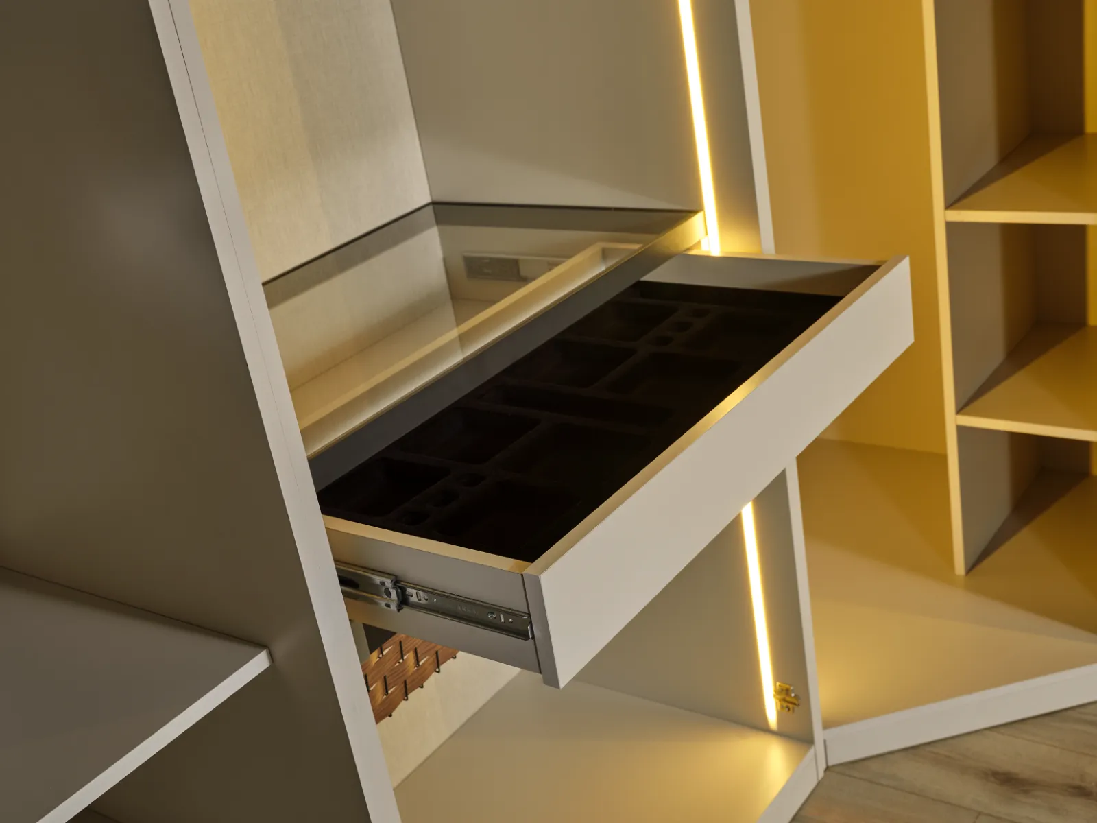 GOLD LİNE YATAK ODASI TAKIMI